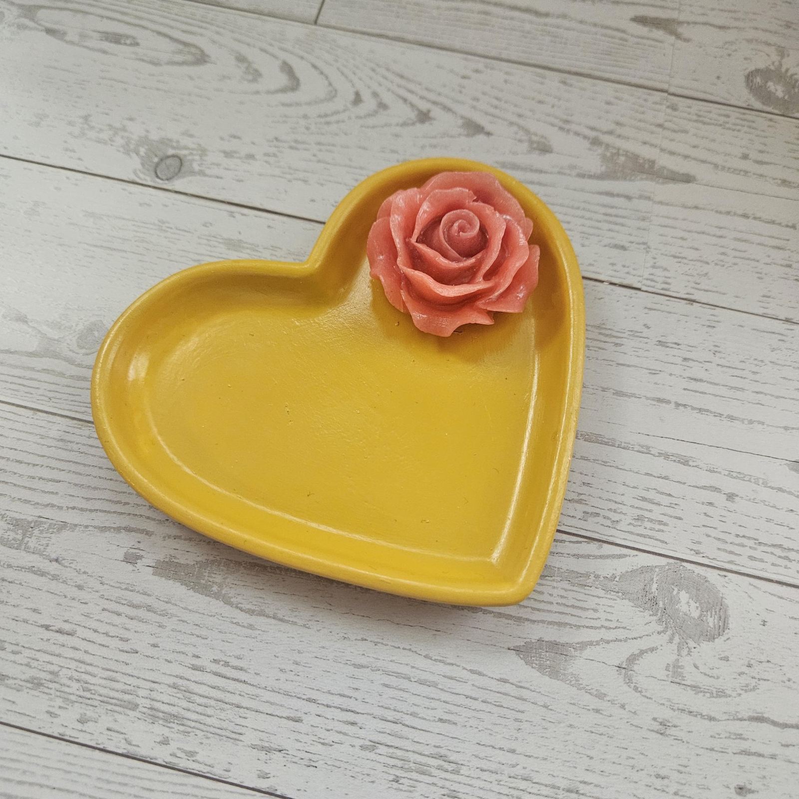 Floral Heart-Shaped Trinket Dish, Bold Handmade Jewelry Holder for Vanity or Nightstand Floral Heart-Shaped Trinket Dish, Bold Handmade Jewelry Holder for Vanity or Nightstand – Decorative Trays – Handmade by ShesSoCrafty Goods